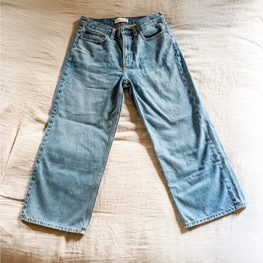 Abercrombie & Fitch Mid Rise Cropped Slouchy Jeans, Size 27